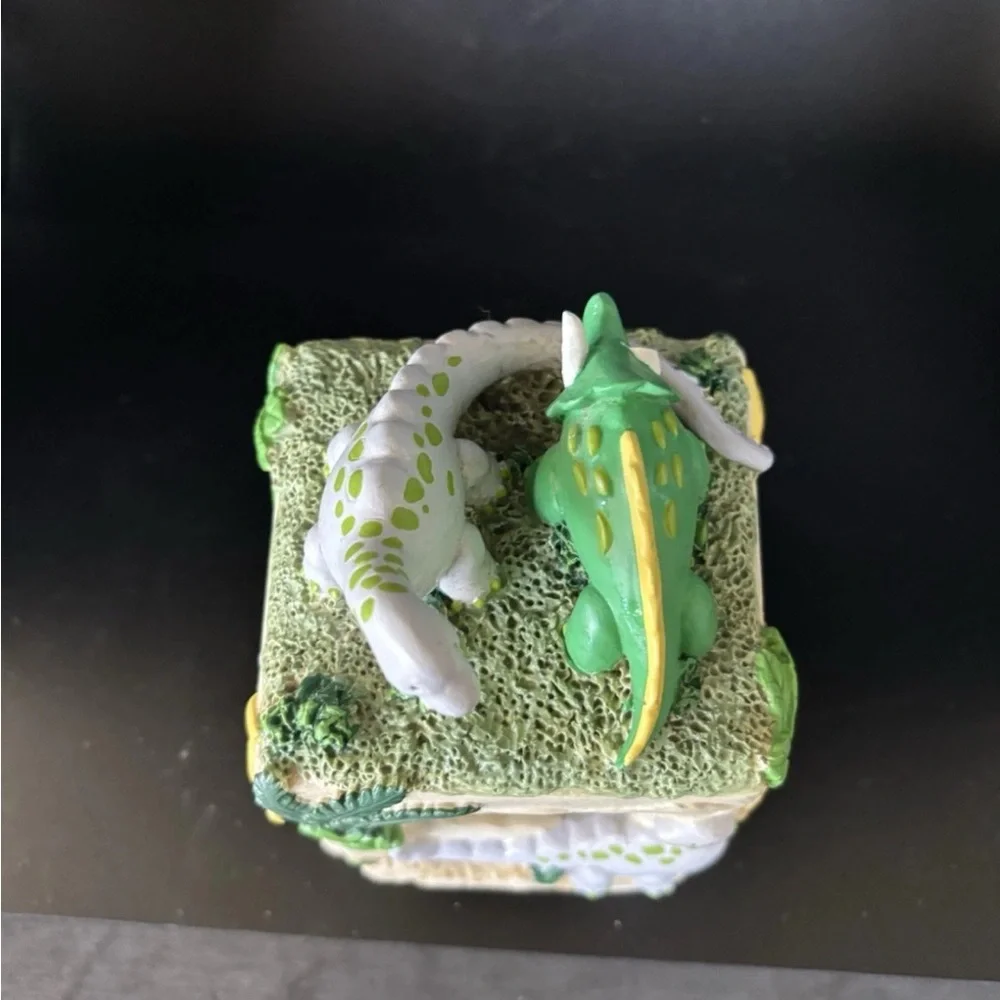 Vintage Dinosaur Reptile Habitat photo frame Decor - Green and Gray
